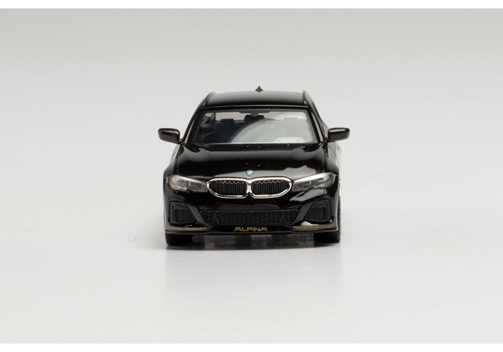 Автомобиль BMW Alpina B3 Touring, блестящий черный