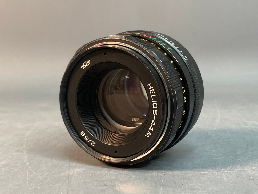 Helios-44M туговато вращается фокусировочное кольцо