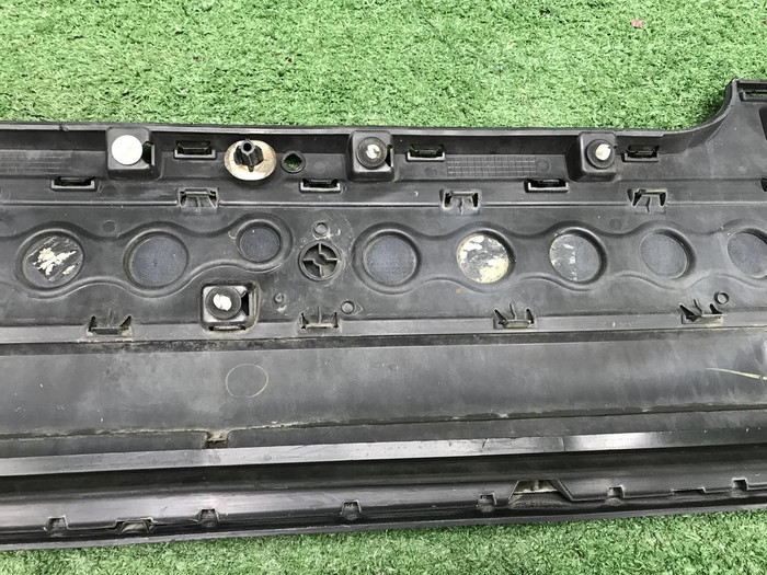 Накладка двери левая Range Rover Vogue L405 12-22