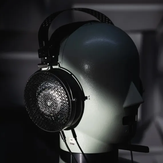 MoonDrop Horizon Black