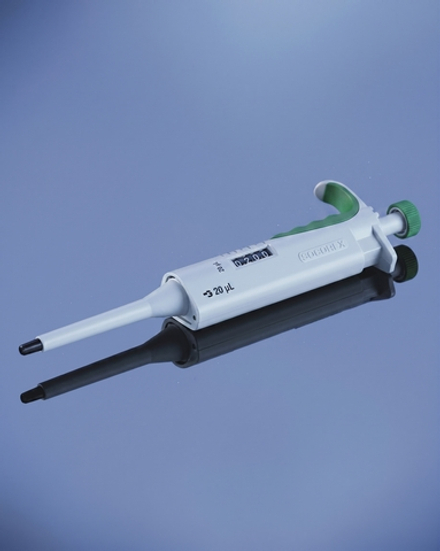 Automatic pipette 2–20 µL