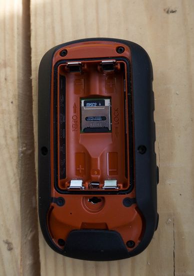 Туристический GPS-навигатор Garmin eTrex 20 010-00970-10