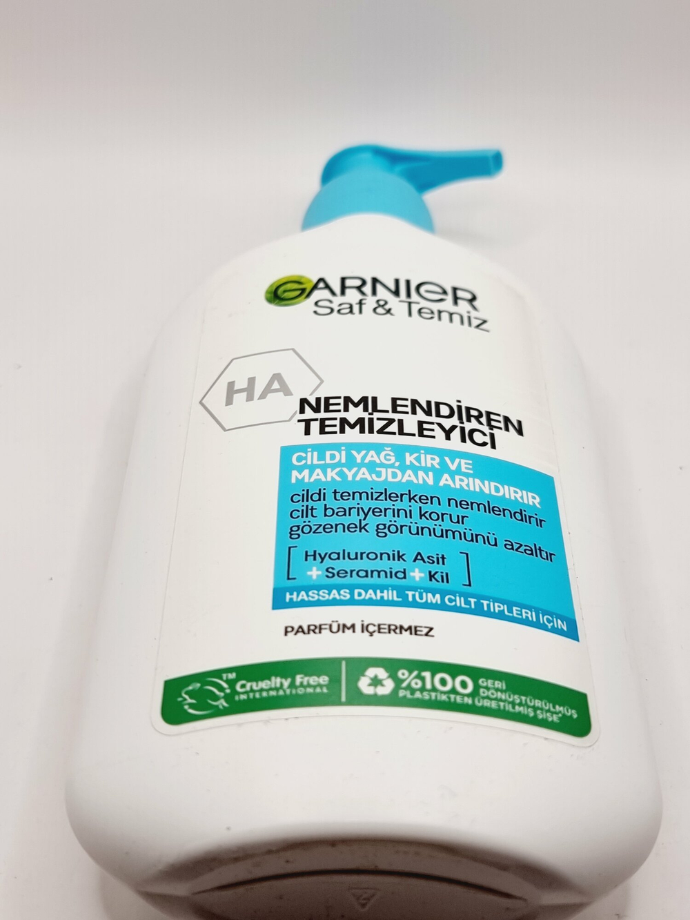 GARNIER PureActive увлажняющее и глубоко очищающее средство c гиалуроновой кислотой 250 мл (Франция)
