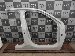 Боковина правая Geely Tugella 19-нв Новая Оригинал 5038074100C15