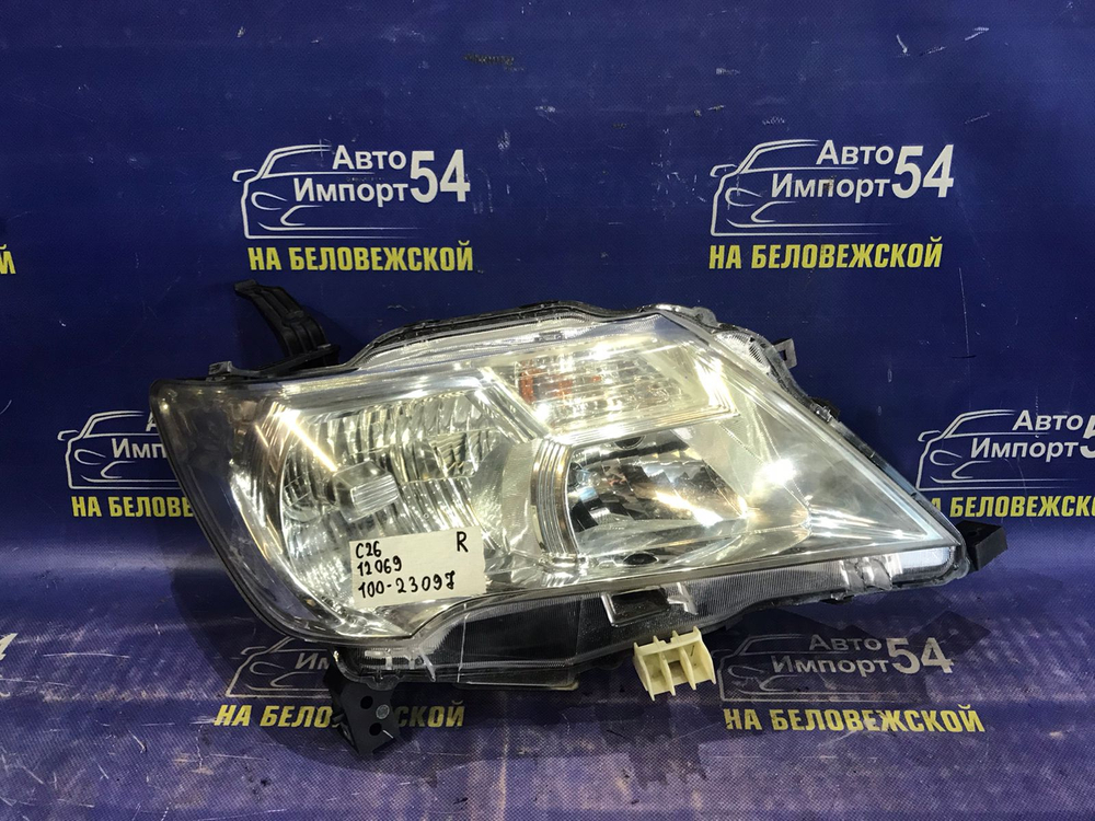 Фара передняя левая NISSAN SERENA 2010-2013
