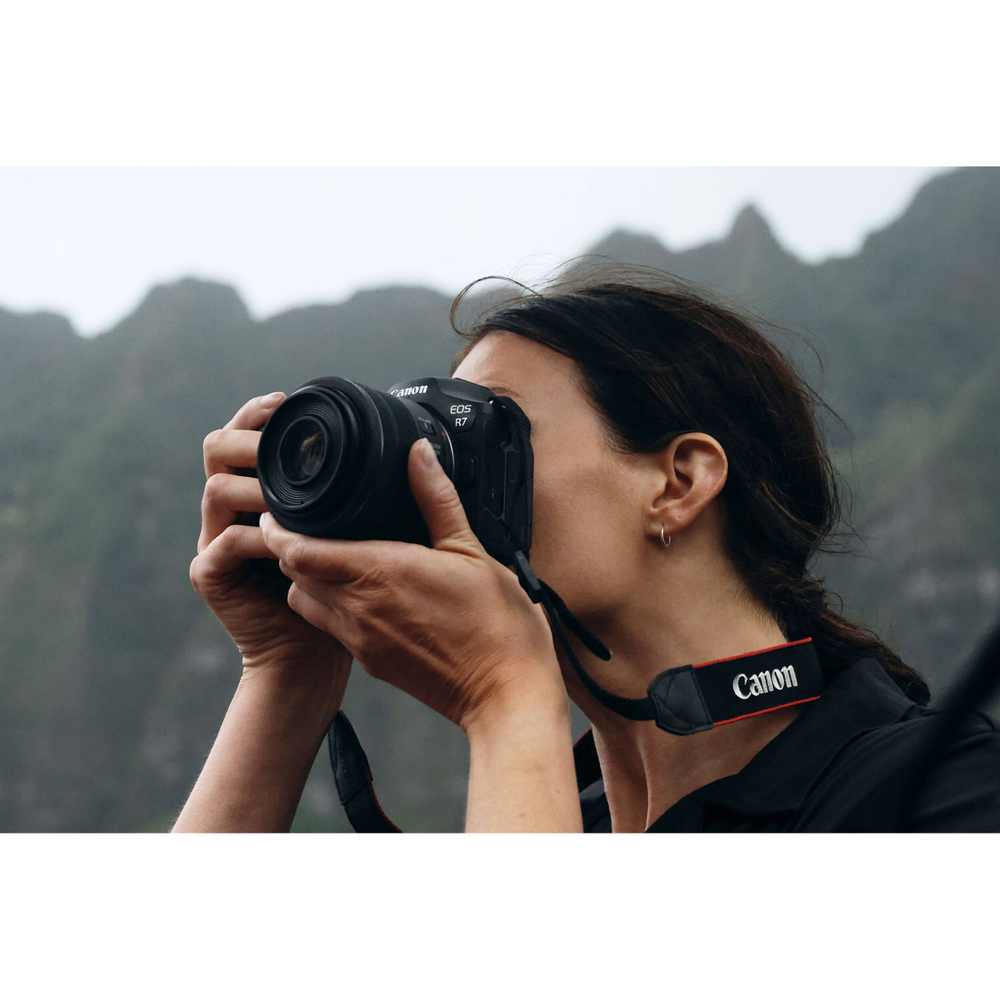 Беззеркальный фотоаппарат Canon EOS R7 Body