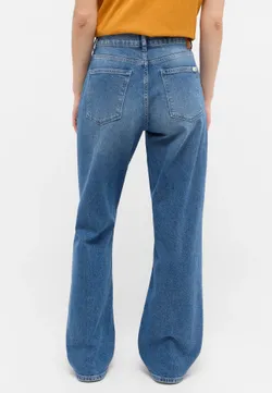 Джинсы женские MUSTANG Madison Wide Pockets