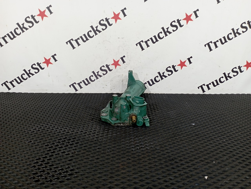 Патрубок системы охлаждения