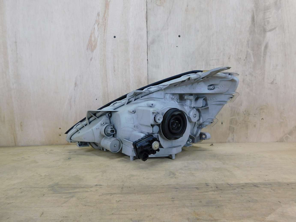 фара правая Toyota Allion ZZT240 2005  20-440