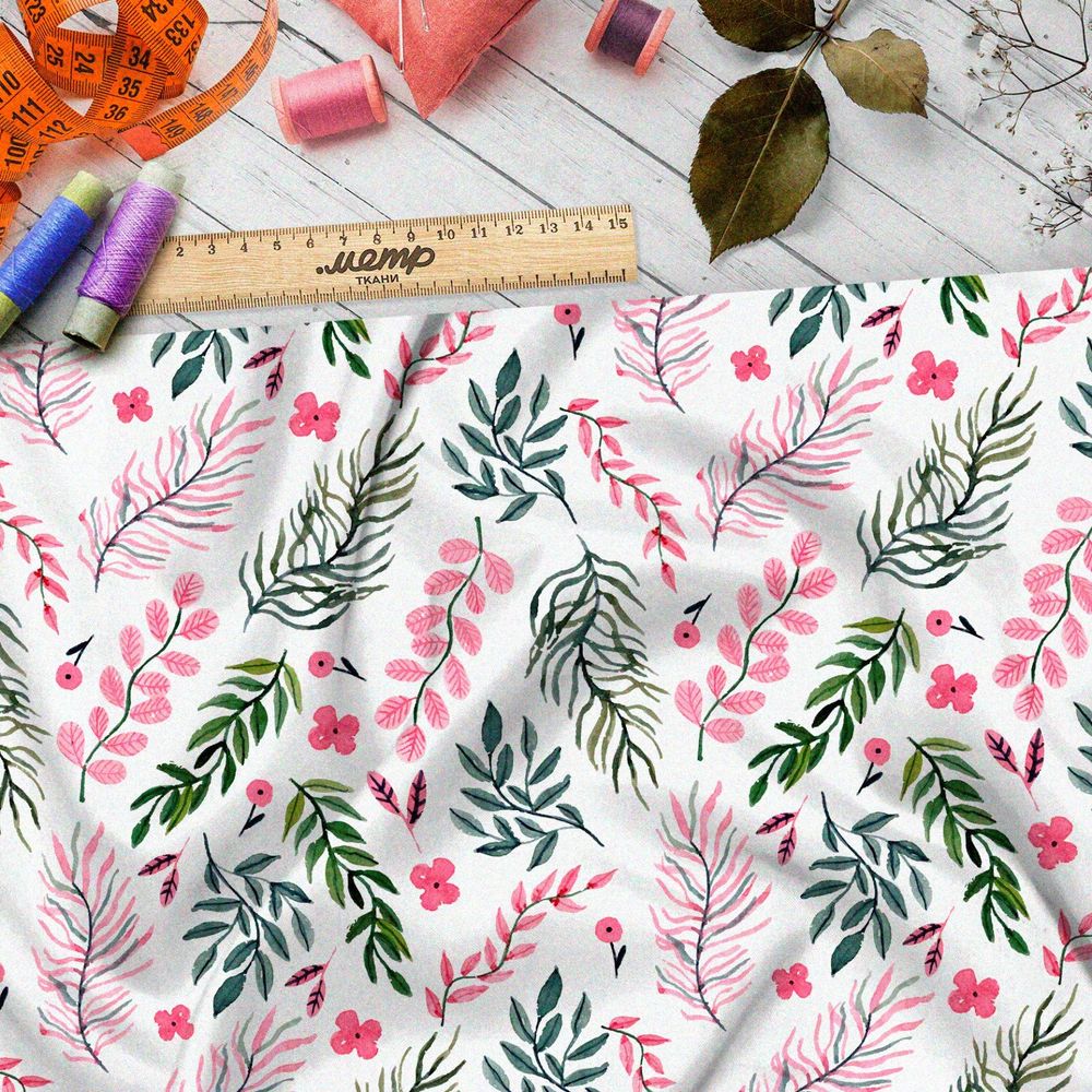 Ткань бязь розовые и зелёные листья на бежевом фоне