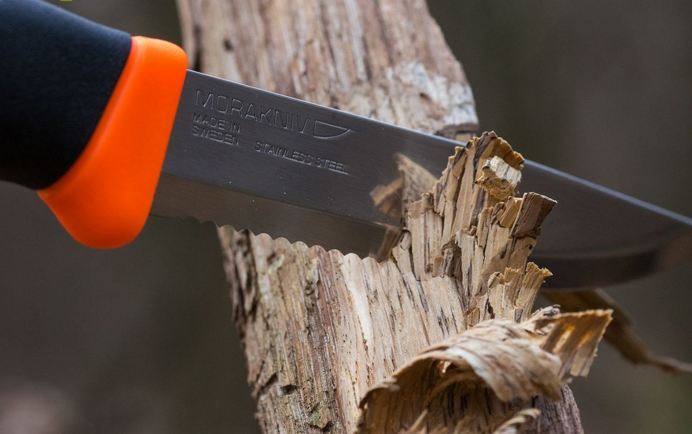 Нож Morakniv Companion F Serrated, нержавеющая сталь, оранжевый