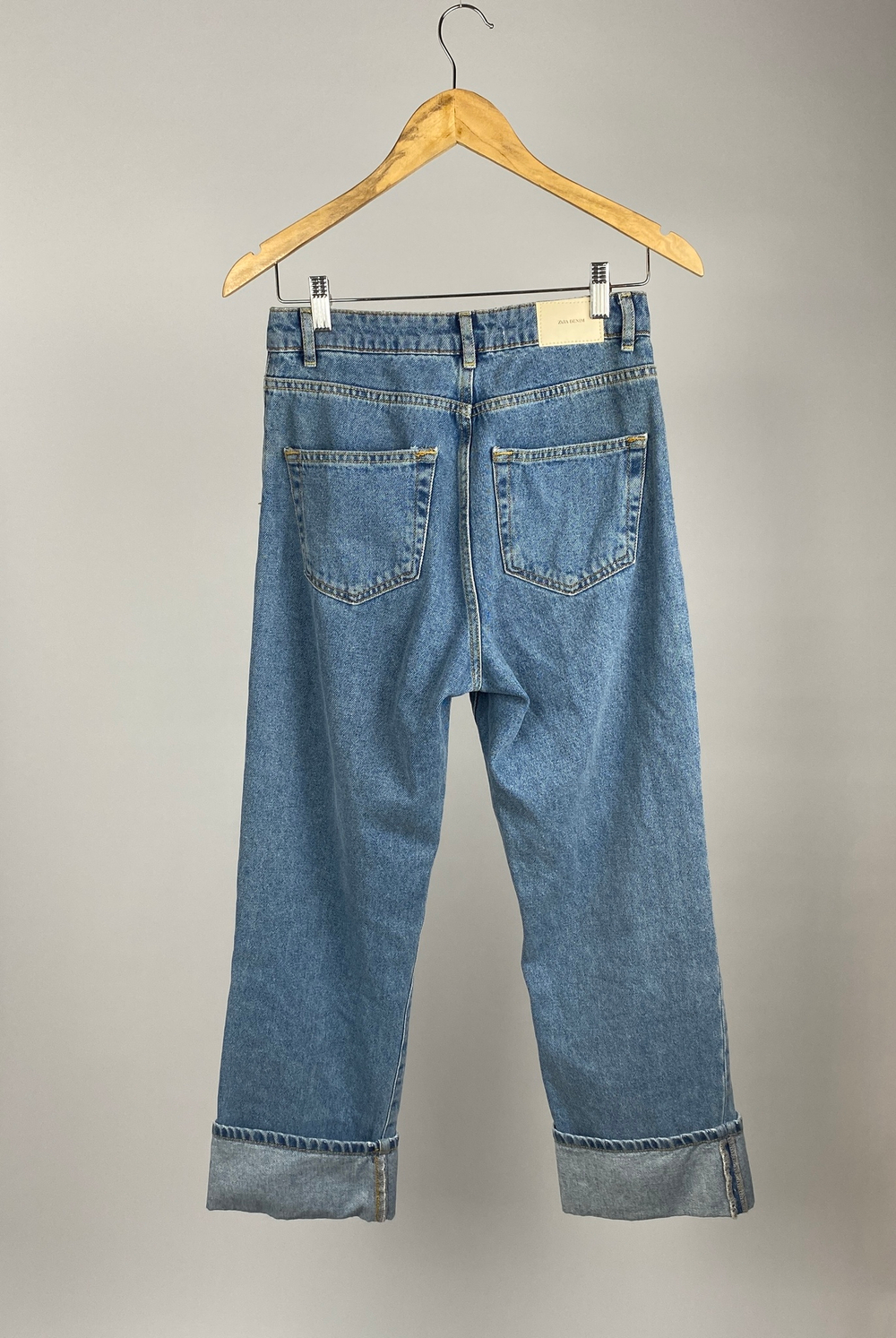 Джинсы Zara