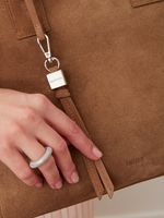 БРЕЛОК «CHARM» 01 ЗАМША КАРАМЕЛЬ