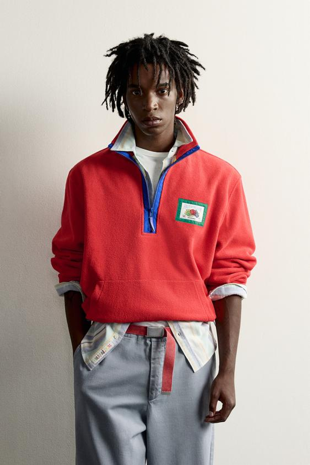 ZARA - FRUIT OF THE LOOM™ ТОЛСТОВКА ИЗ КОНТРАСТНОГО ФЛИСА, КРАСНЫЙ