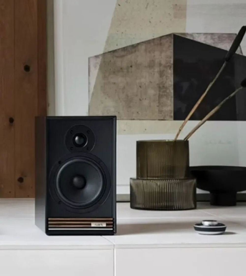 Полочная акустика Ruark Sabre-R