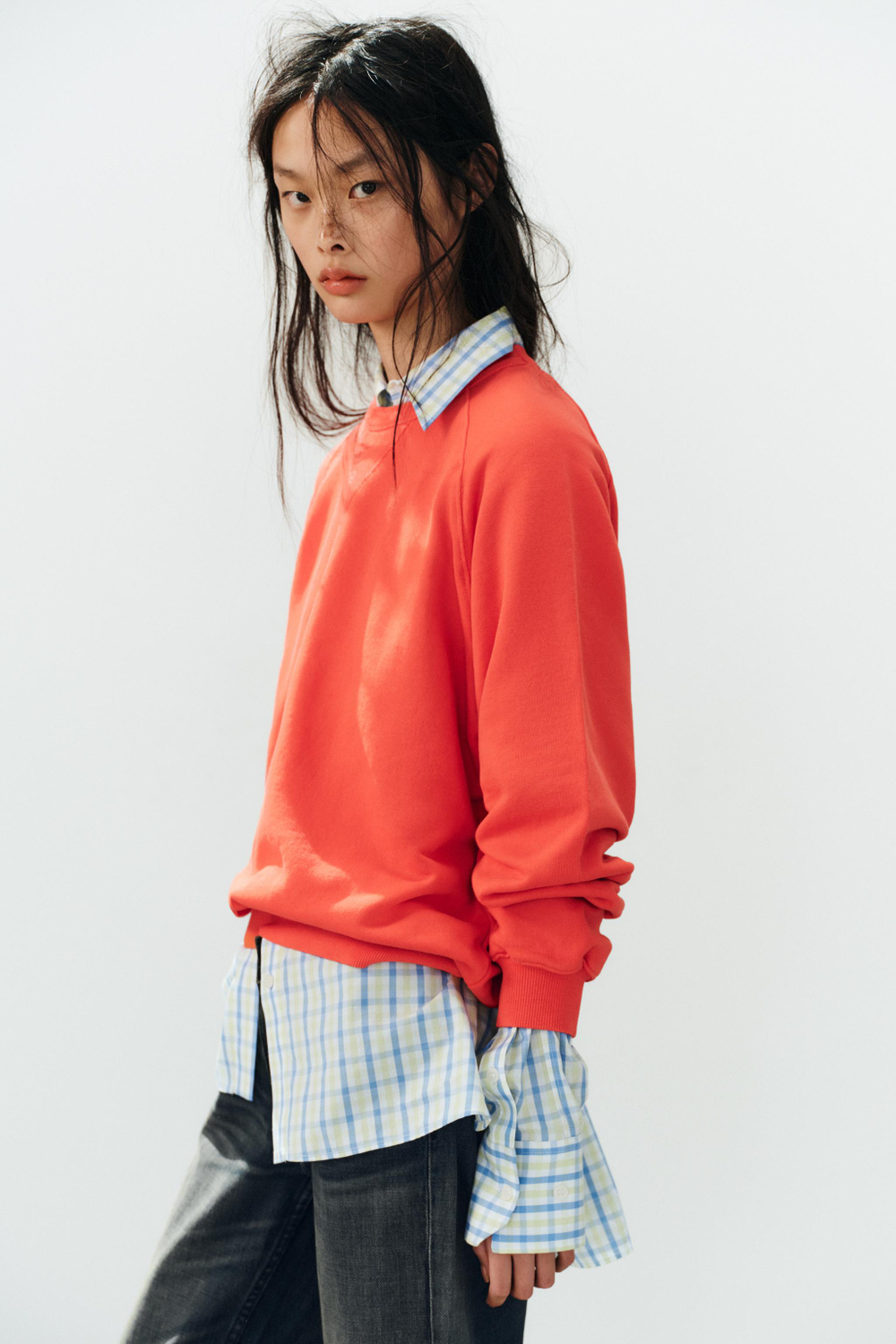 ТОЛСТОВКА С ЭФФЕКТОМ ПОТЕРТОСТИ — ZARA