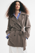 Короткий тренчкот — лацканы с вырезом - H&M