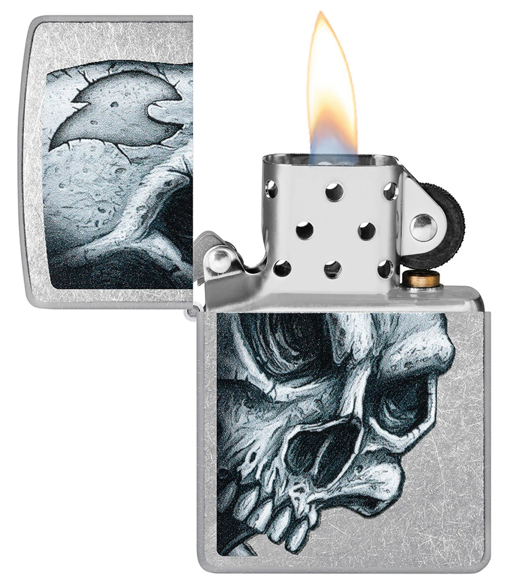 Зажигалка ZIPPO Skull and Flame с покрытием Street Chrome, латунь/сталь, серебристая, матовая, 38x13