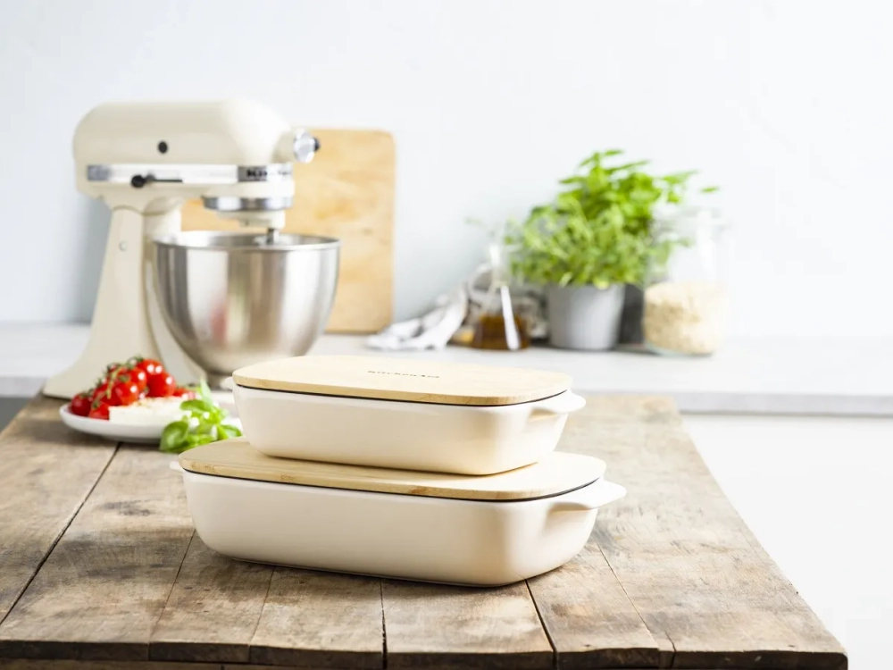 KitchenAid Керамическое блюдо 26x15,5x6,5 см + крышка миндальный крем EAN 4894871028623