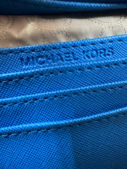 Сумка Michael Kors Selma Mini Messenger