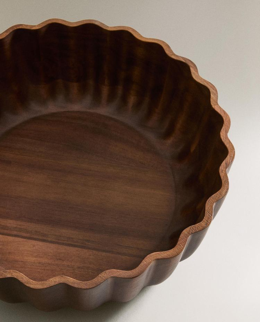 ZARA HOME САЛАТНИЦА С ВОЛНИСТЫМИ КРАЯМИ, КОРИЧНЕВЫЙ