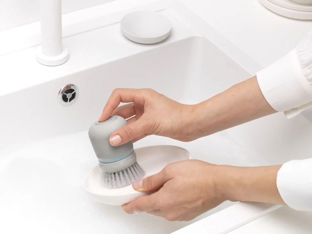 Brabantia Щетка с дозатором для жидкости EAN 8710755302824
