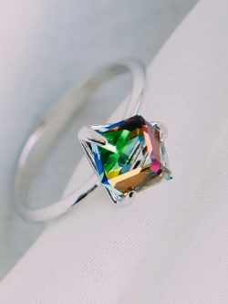 Кольцо Миражи тонкое с зеленым кристаллом Swarovski