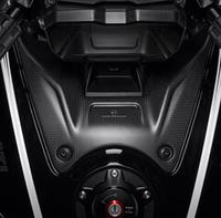 Ducati Performance Карбоновая накладка на бак  Ducati Diavel V4 2023 96981591AA