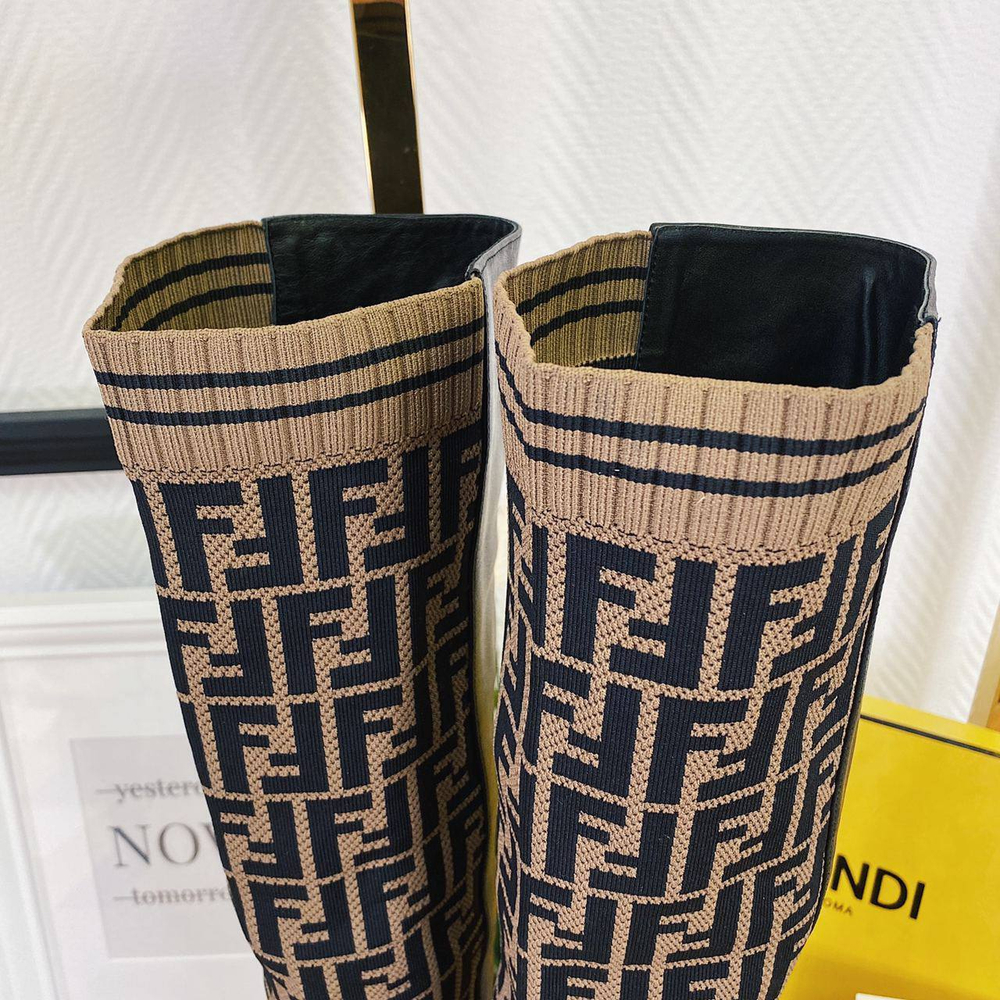Кожаные сапоги Fendi