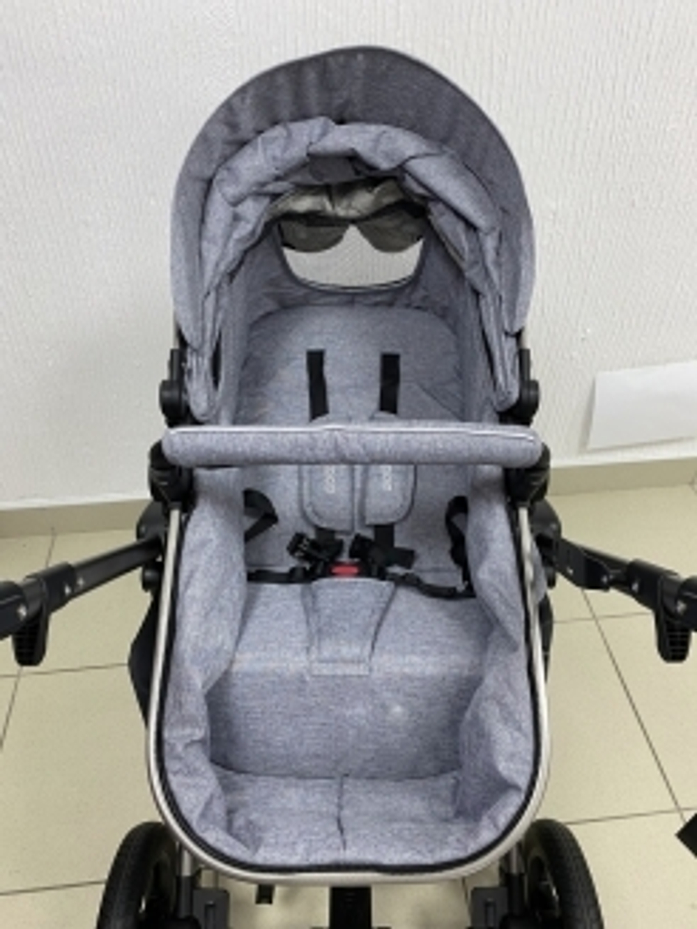 Детская коляска 3в1 LUXMOM 555-W чёрный текстиль