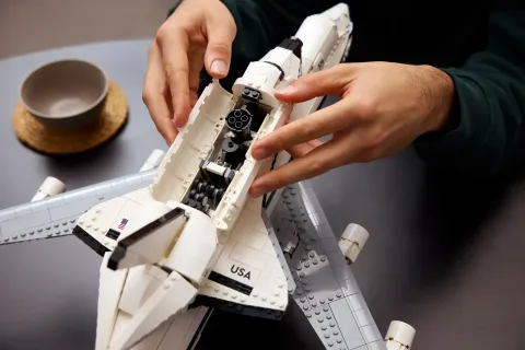 Конструктор LEGO Icons 10360 Самолет-перевозчик