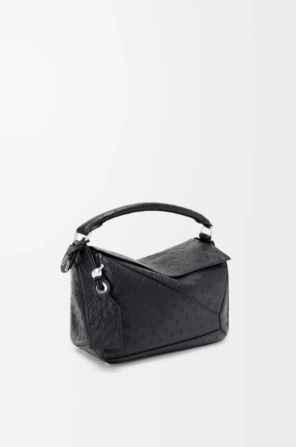 Loewe Маленькая сумка Puzzle Featherlight из страусиной кожи, черный