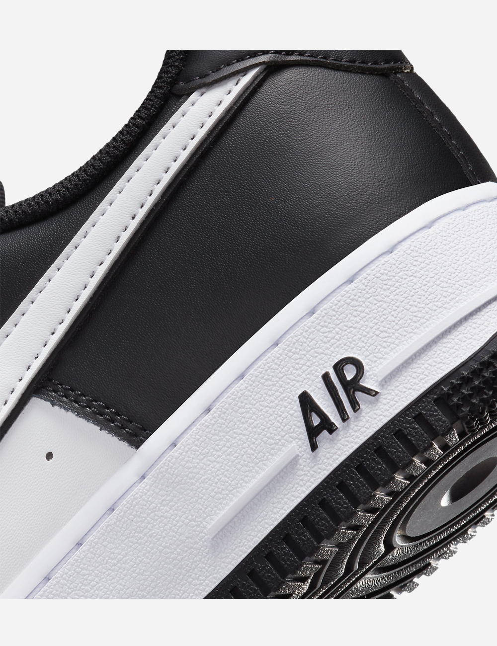 Nike Air Force 1 Low "Panda"
