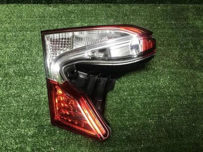 Фонарь левый внутренний Toyota C-HR 1 (2019-2023)