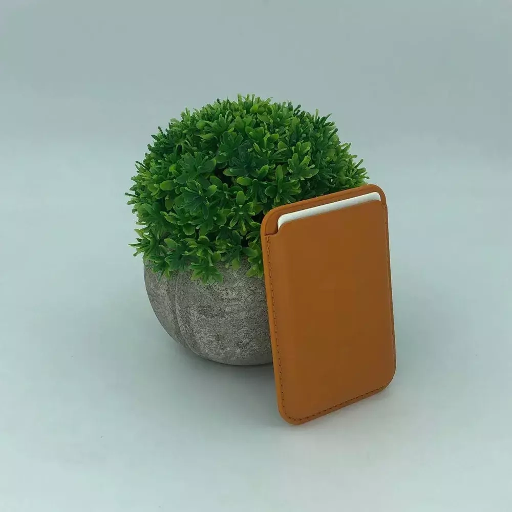 Картхолдер iPhone Leather Wallet MagSafe с лого