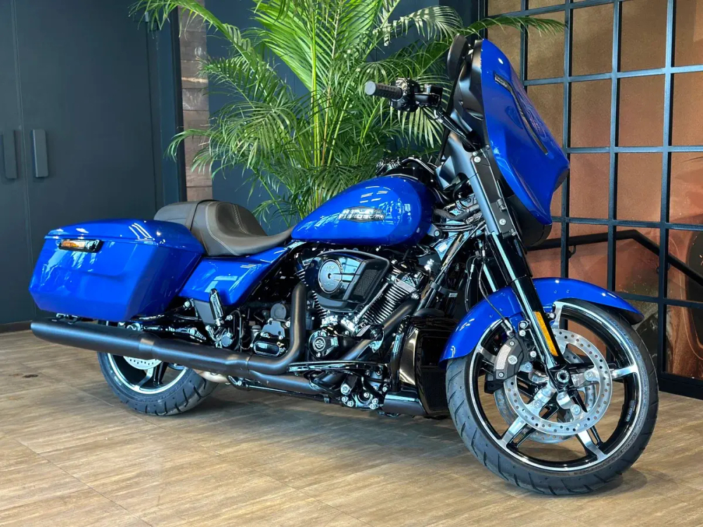 STREET GLIDE SPECIAL, 2024 (Blue Burst/Black Trim)