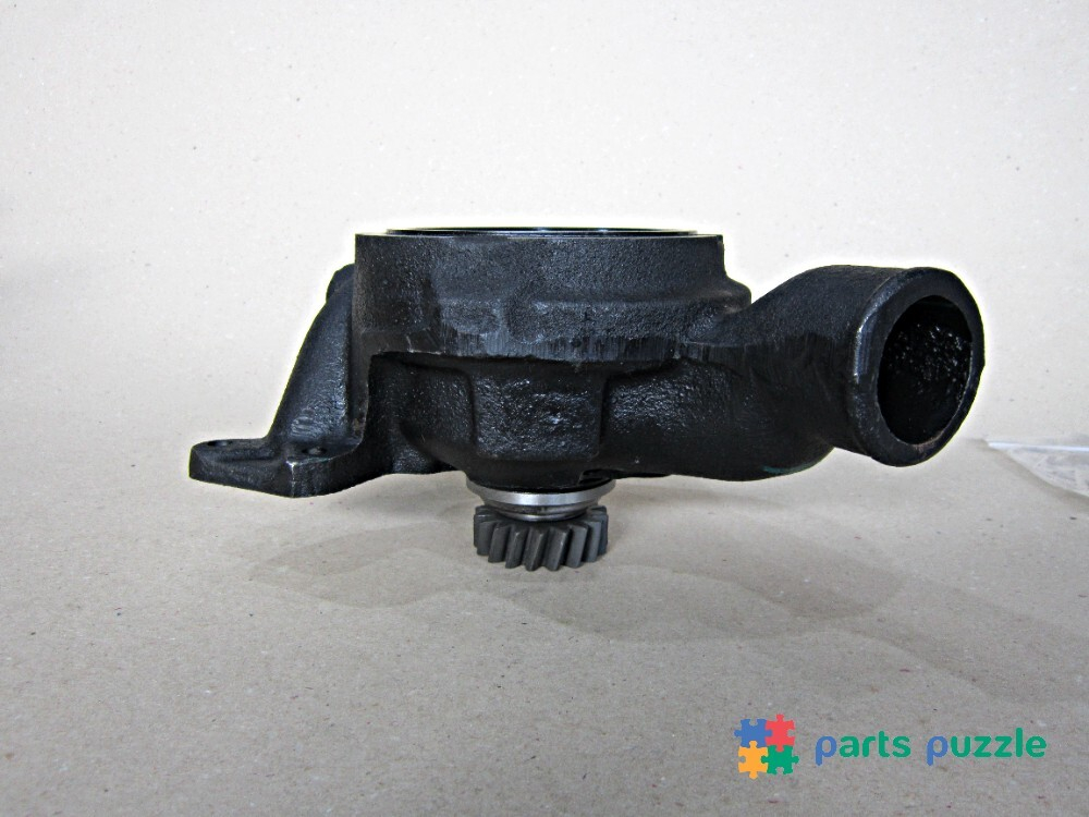 Насос водяной / WATER PUMP АРТ: U5MW0156