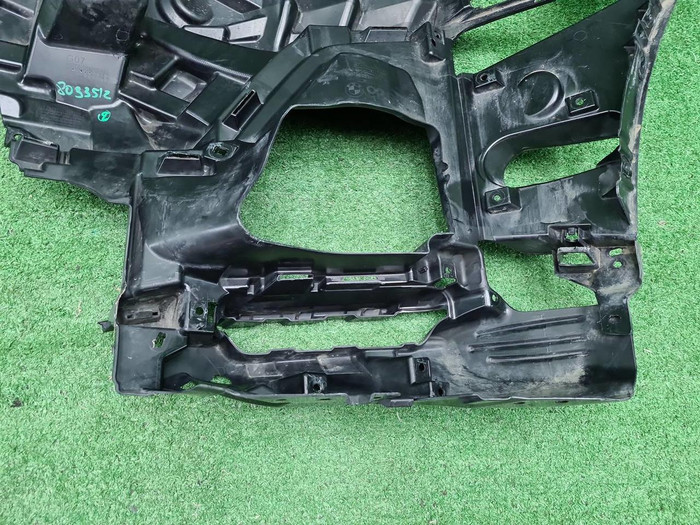 Кронштейн переднего бампера BMW X7 G07 (19-22)