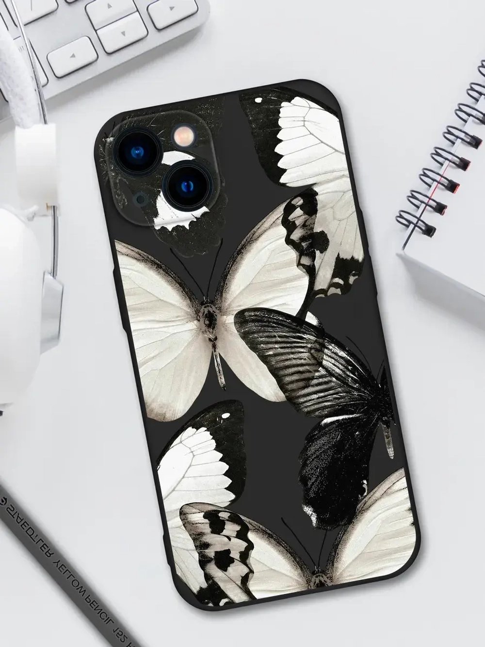 Чехол на iPhone 13 с принтом