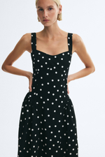 Платье миди с вырезом-сердечком и расклешённой юбкой - H&M