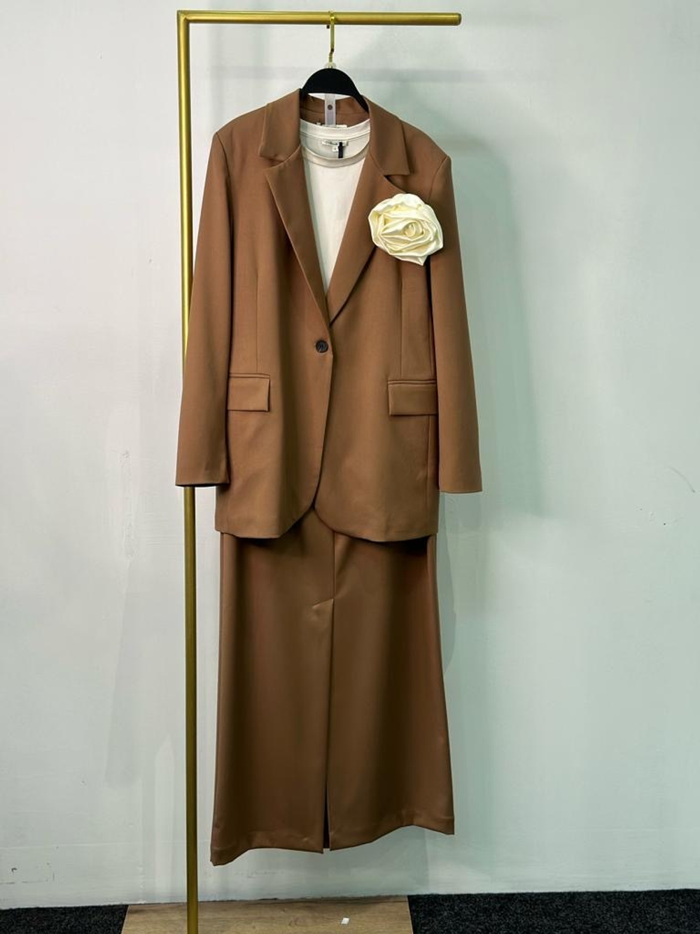 Двойка Clothe из жакета и юбки