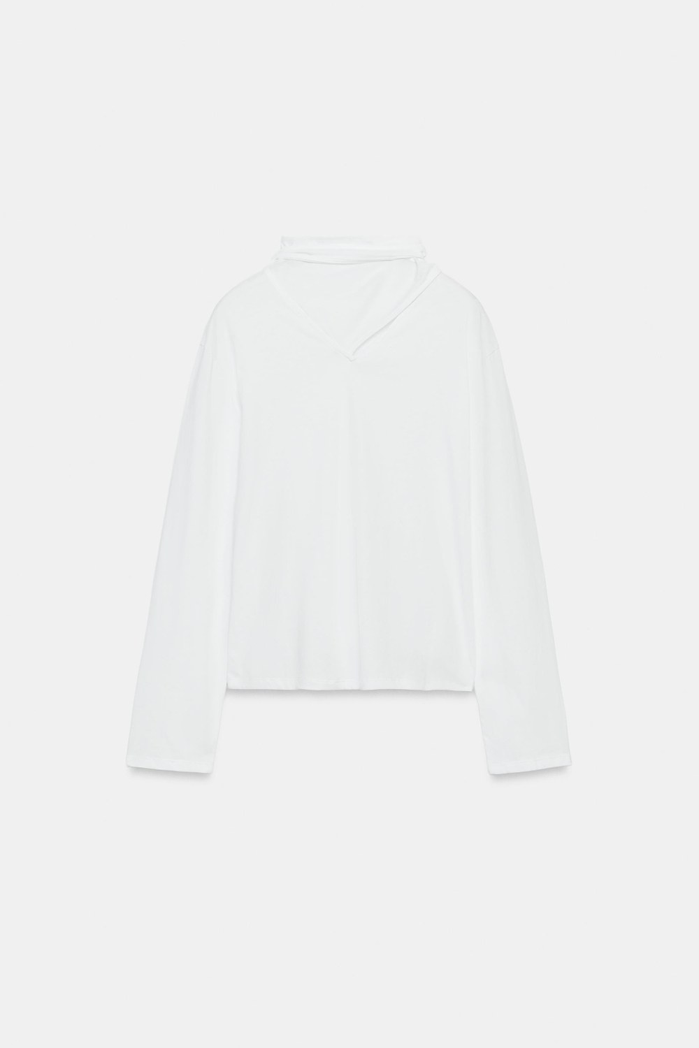 ФУТБОЛКА С ПЛАТКОМ — ZARA