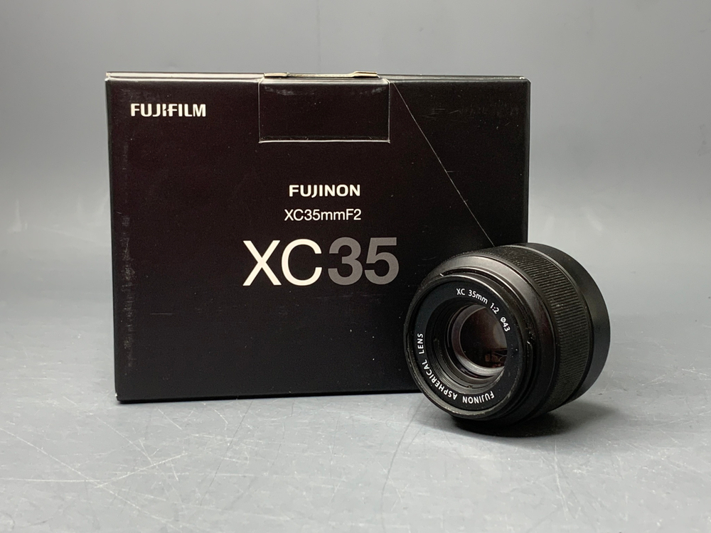 FujiFilm 35mm XC F2 царапки на передней линзе