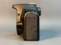 Canon EOS 1000D kit 18-55mm сломан разъем, без з/у