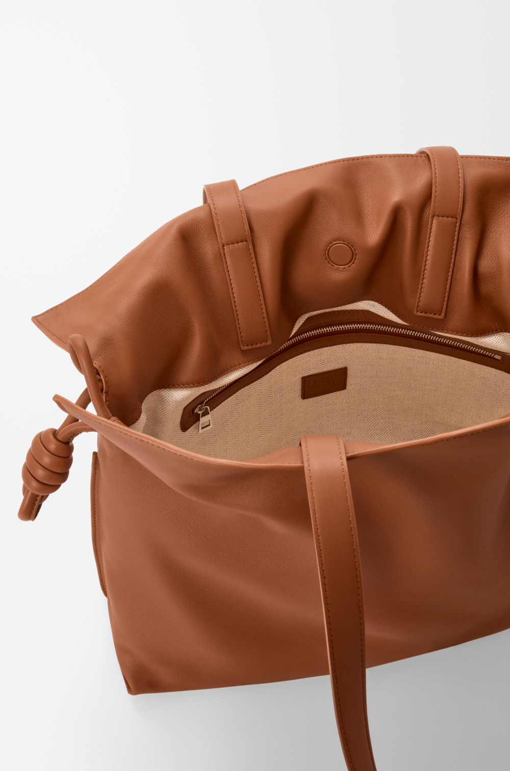 Loewe Большая сумка-клатч Flamenco из телячьей кожи наппа, коричневый