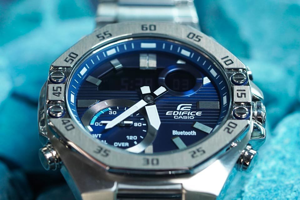 Наручные часы CASIO EDIFICE ECB-10D-2A