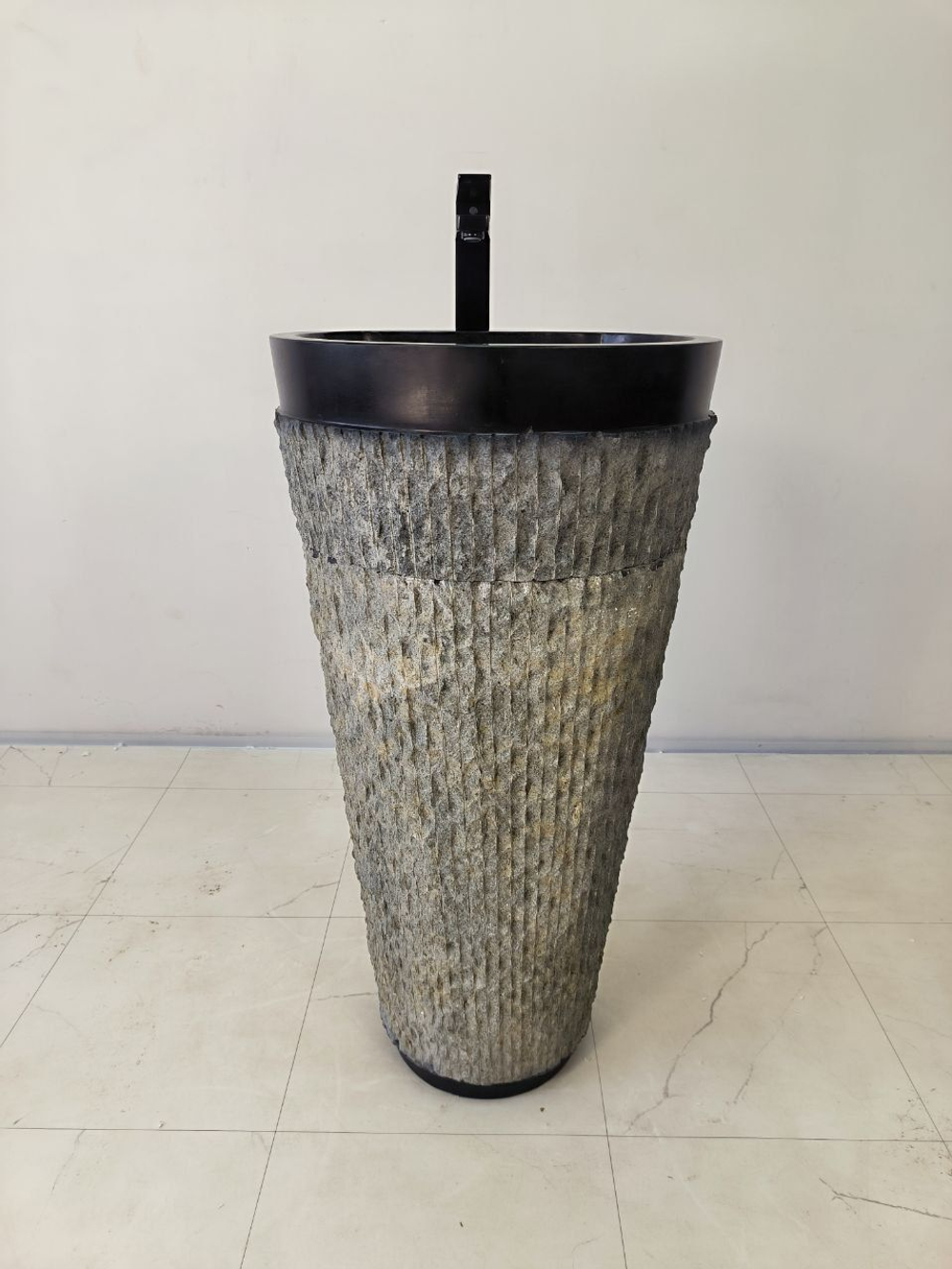 Раковина напольная из андезита Pedestal Black Marmo MN-65947 45х45х90 из натурального камня