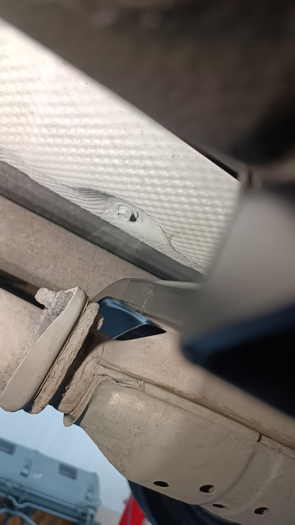 Распорка средняя нижняя Hyundai Santa Fe 2 (2-го поколения) CM (ПОД ЗАКАЗ)