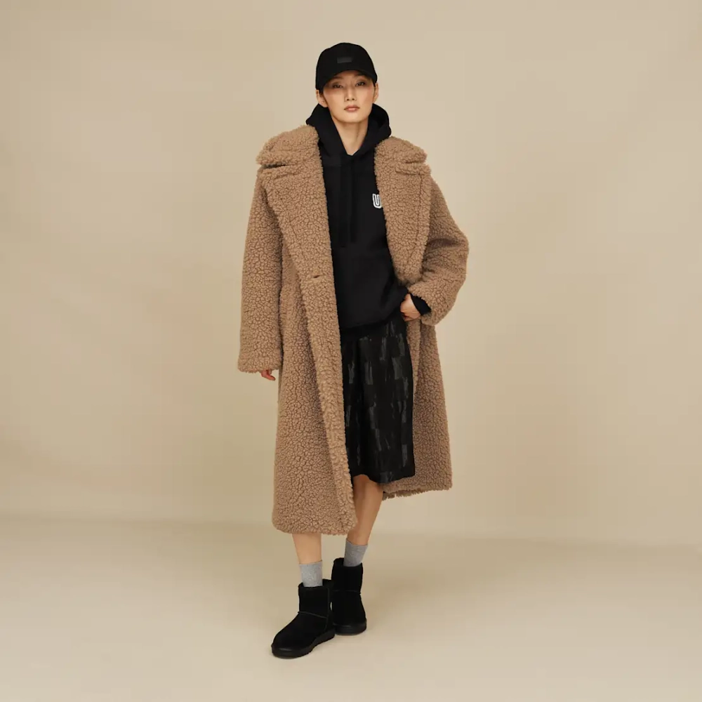 UGG Длинное плюшевое пальто Gertrude, песочный