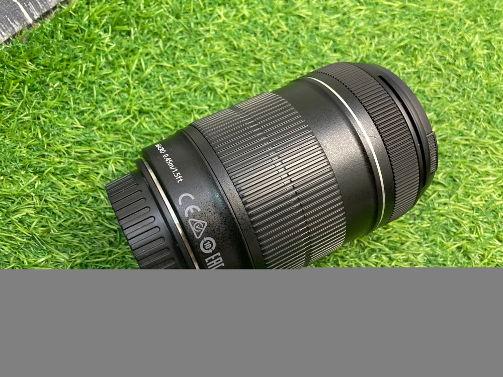 Canon EF-S 18-135mm 3.5-5.6 IS